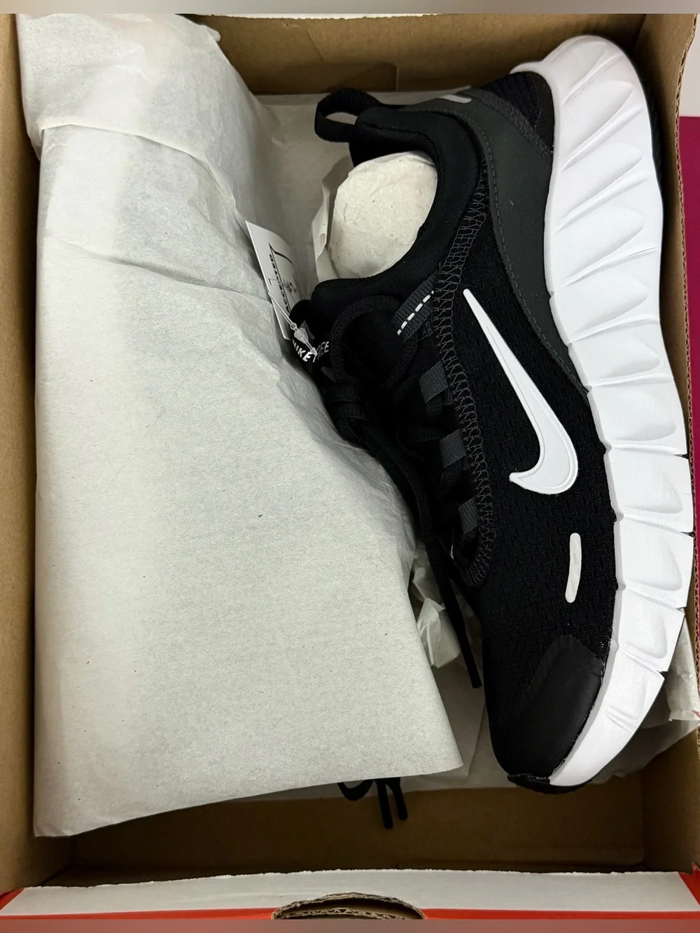 Nike Big Kids Nike Free Ride Black/White  Running Shoes 4.5 Youth NWT & Box